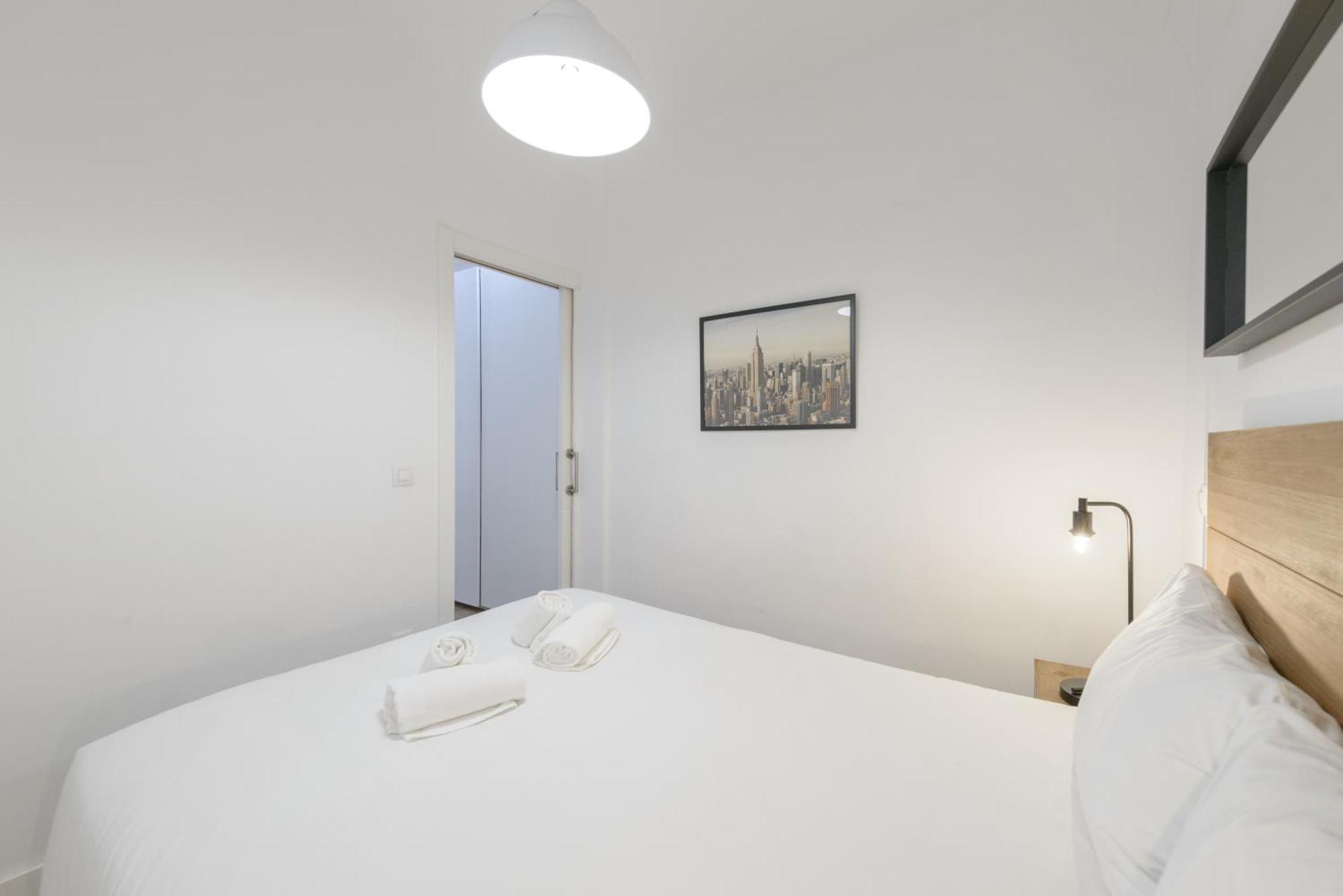 マドリードAvila Calle, Precioso Estudio En Santiago Bernabeu-Estrecho En Segundo Piso Sin Ascensorアパートメント エクステリア 写真