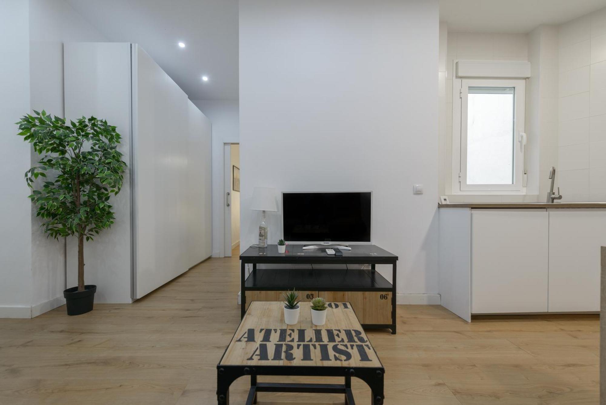 マドリードAvila Calle, Precioso Estudio En Santiago Bernabeu-Estrecho En Segundo Piso Sin Ascensorアパートメント エクステリア 写真