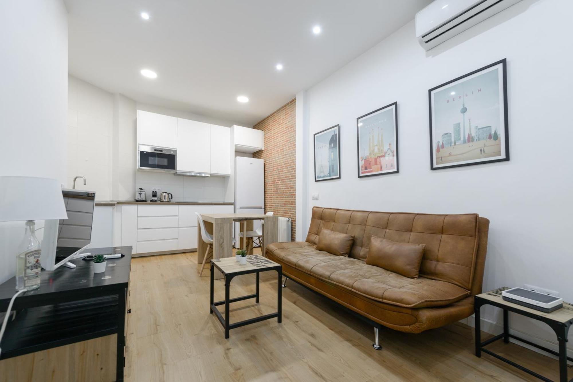 マドリードAvila Calle, Precioso Estudio En Santiago Bernabeu-Estrecho En Segundo Piso Sin Ascensorアパートメント エクステリア 写真